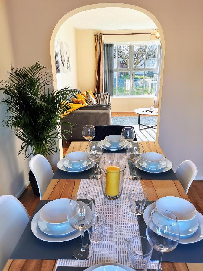 Emerald House - Spacious 3 Bed House With Ensuite Parking Gardens And Netflix 레밍톤 외부 사진