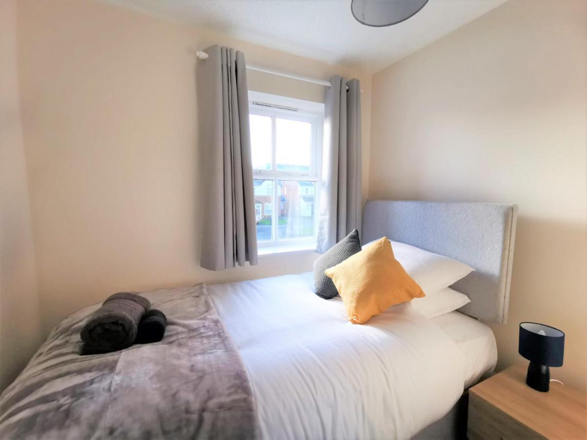 Emerald House - Spacious 3 Bed House With Ensuite Parking Gardens And Netflix 레밍톤 외부 사진