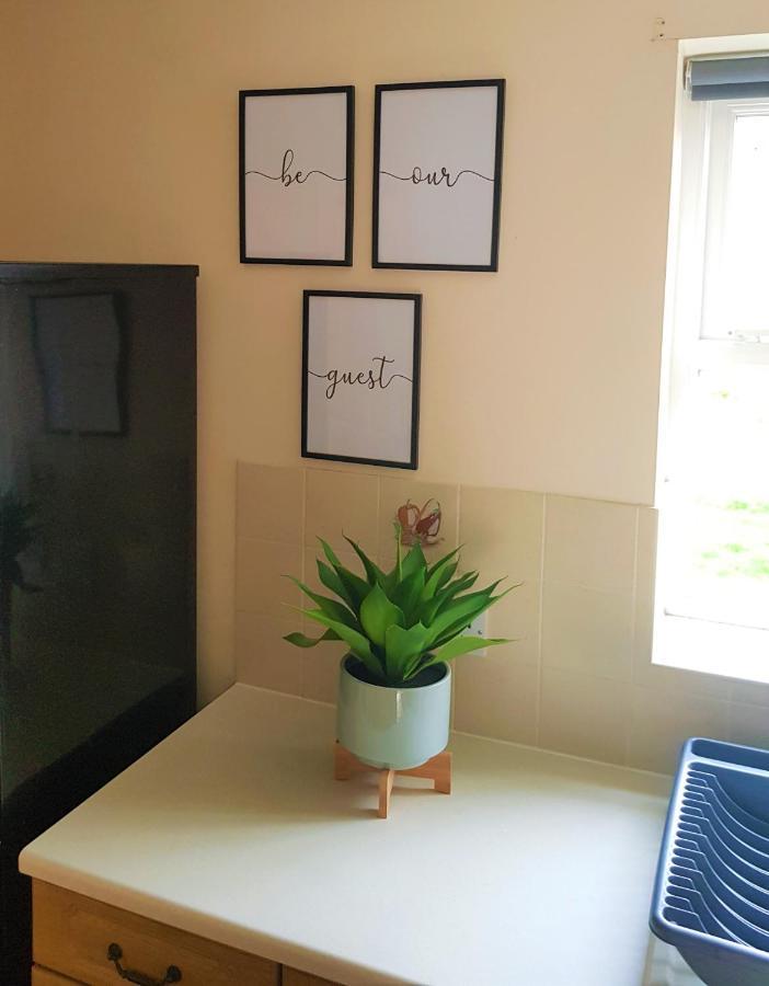 Emerald House - Spacious 3 Bed House With Ensuite Parking Gardens And Netflix 레밍톤 외부 사진