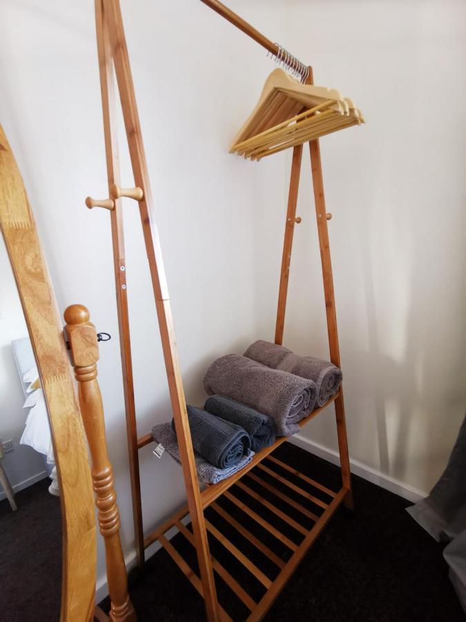 Emerald House - Spacious 3 Bed House With Ensuite Parking Gardens And Netflix 레밍톤 외부 사진