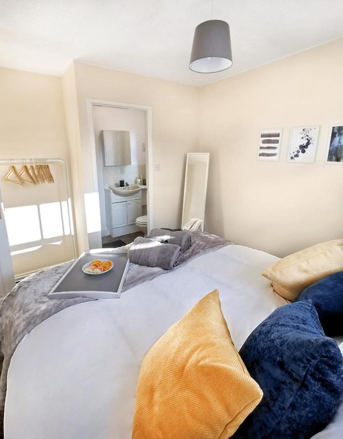 Emerald House - Spacious 3 Bed House With Ensuite Parking Gardens And Netflix 레밍톤 외부 사진